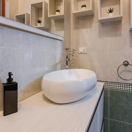 Villa Elegance - With Garden And Private Gym *