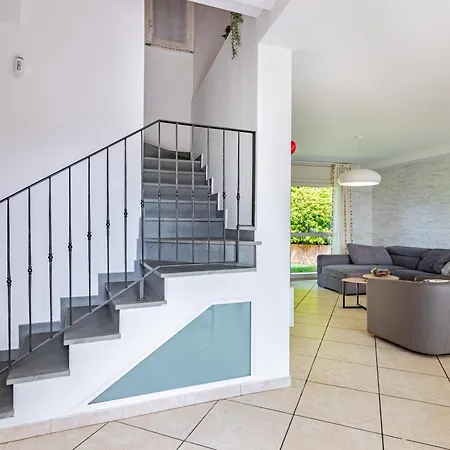 Elegance - With Garden And Private Gym Villa