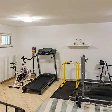 Elegance - With Garden And Private Gym Villa *