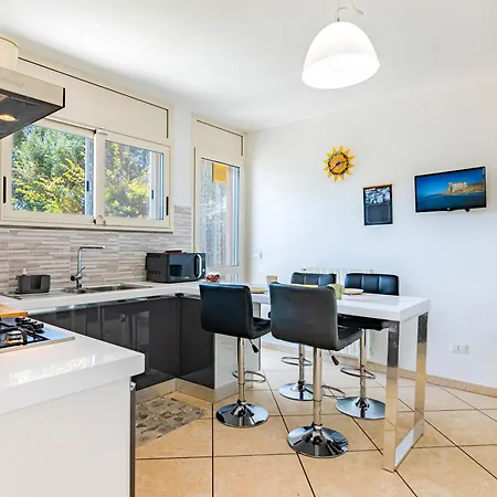 Elegance - With Garden And Private Gym Livorno